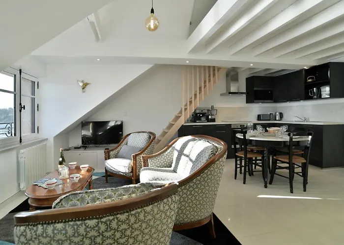 Lostra 2 - Appartement Avec Mezzanine, Front De Mer A Cancale Sur Le Port De La Houle