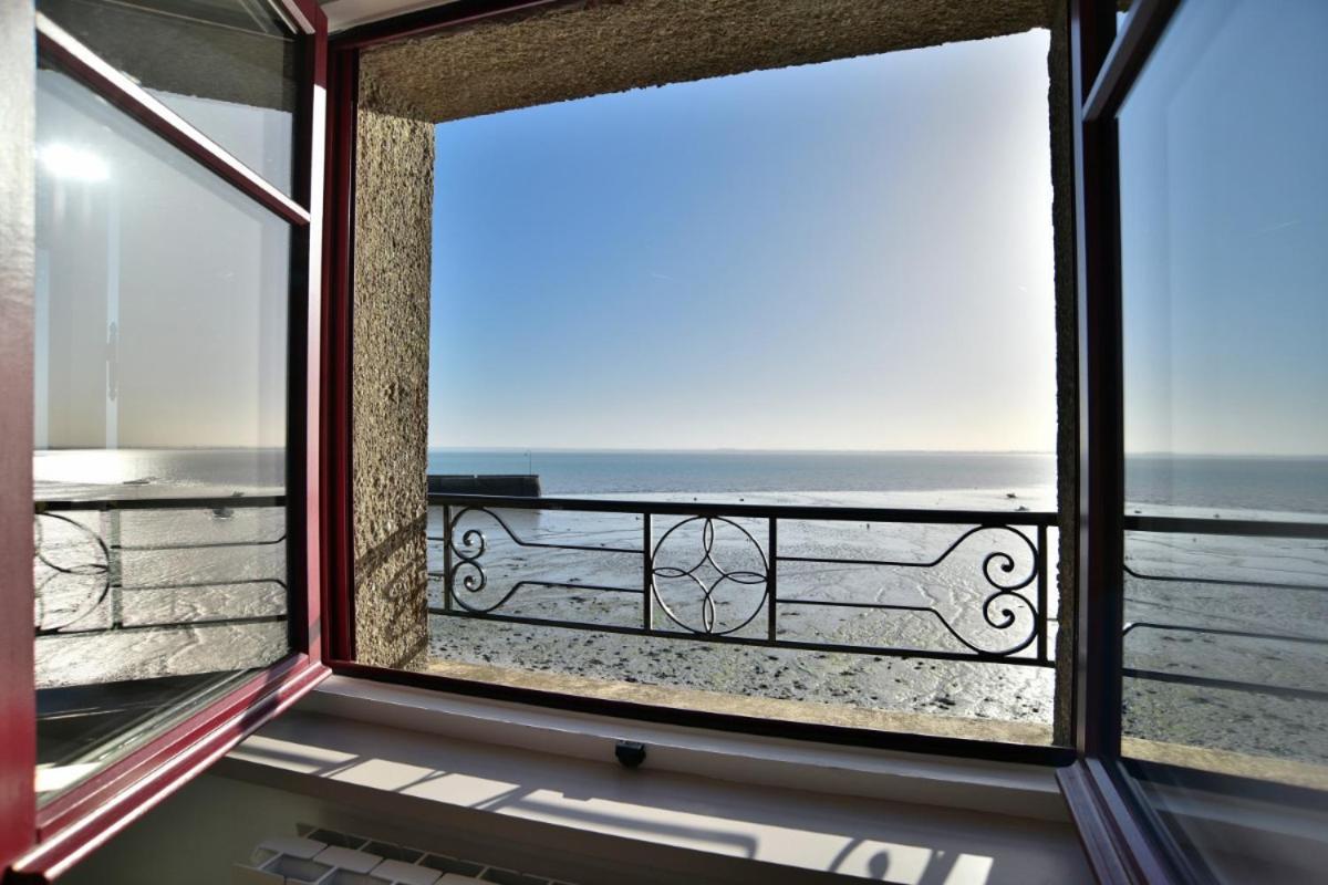 Lostra 2 - Avec Mezzanine, Front De A Sur Le Port De La Houle